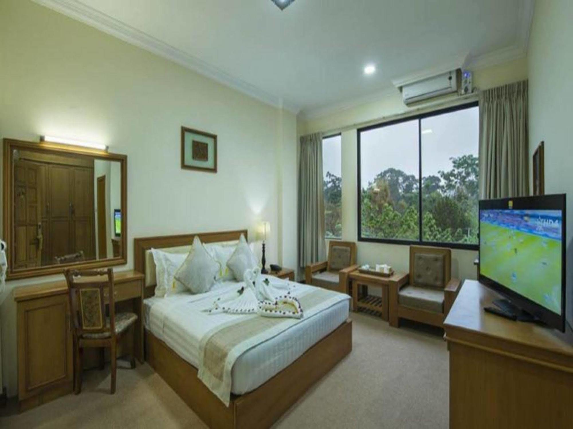 Hotel Shwe Nann Htike Pyin Oo Lwin Esterno foto