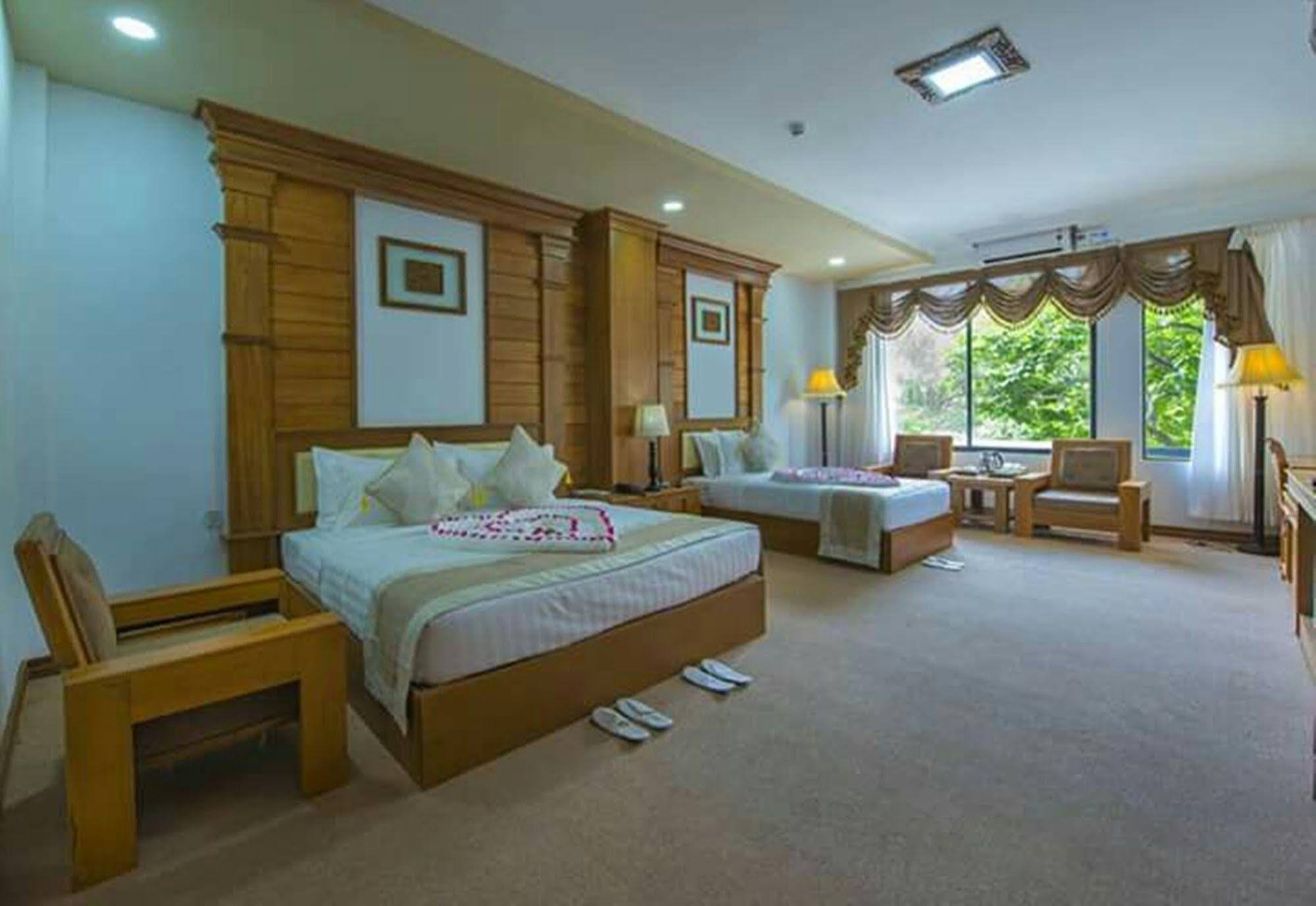 Hotel Shwe Nann Htike Pyin Oo Lwin Esterno foto